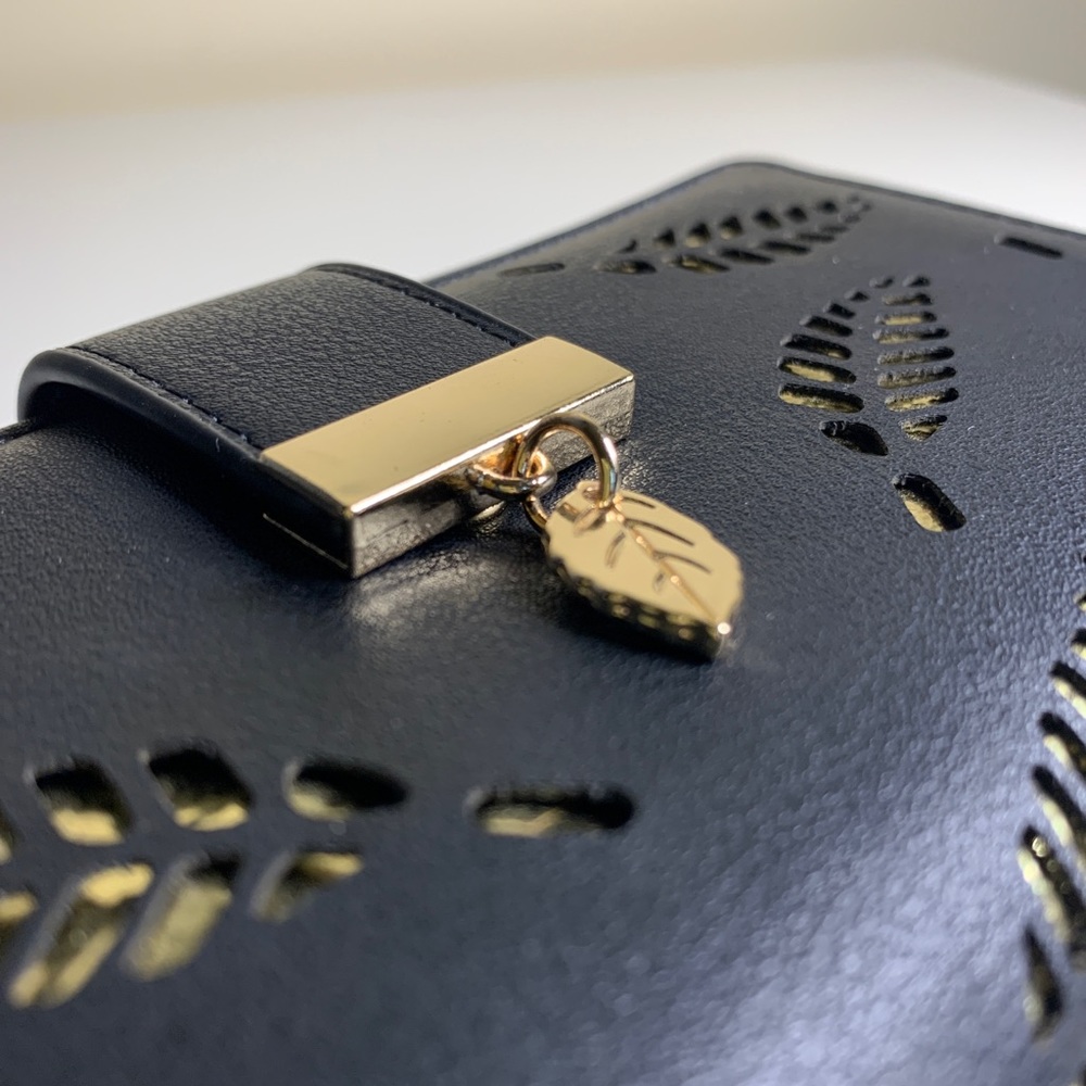 Wallet - Picture 4 of 9